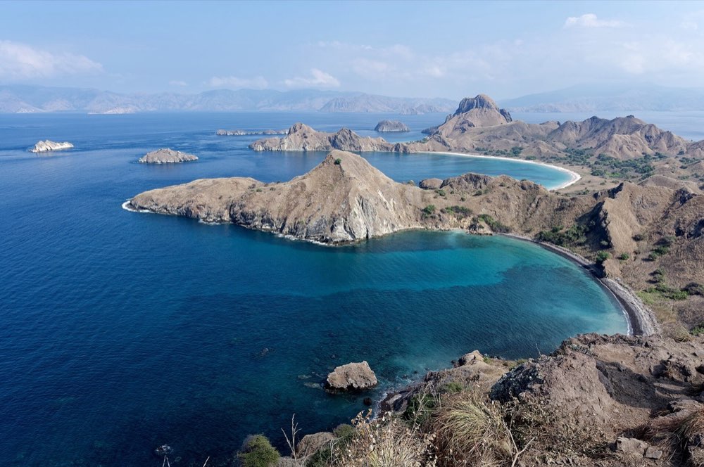 Panorama depuis le sommet de Padar Island, parc national de Komodo